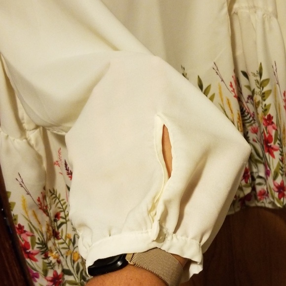 Old navy blouse - Picture 2 of 5